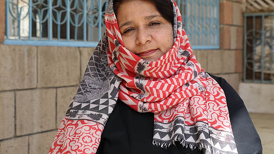 Portrait von Suha, Gender Expertin bei CARE International im Jemen.