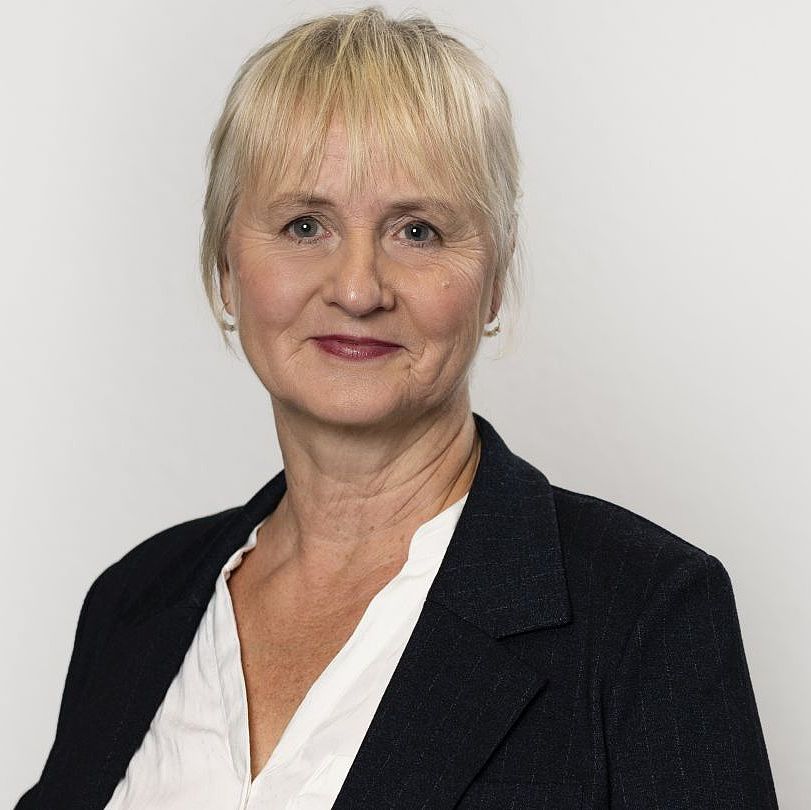 Portraitfoto der Co-Abteilungsleitung von Kommunikation & Advocacy, Kerstin Bandsom.