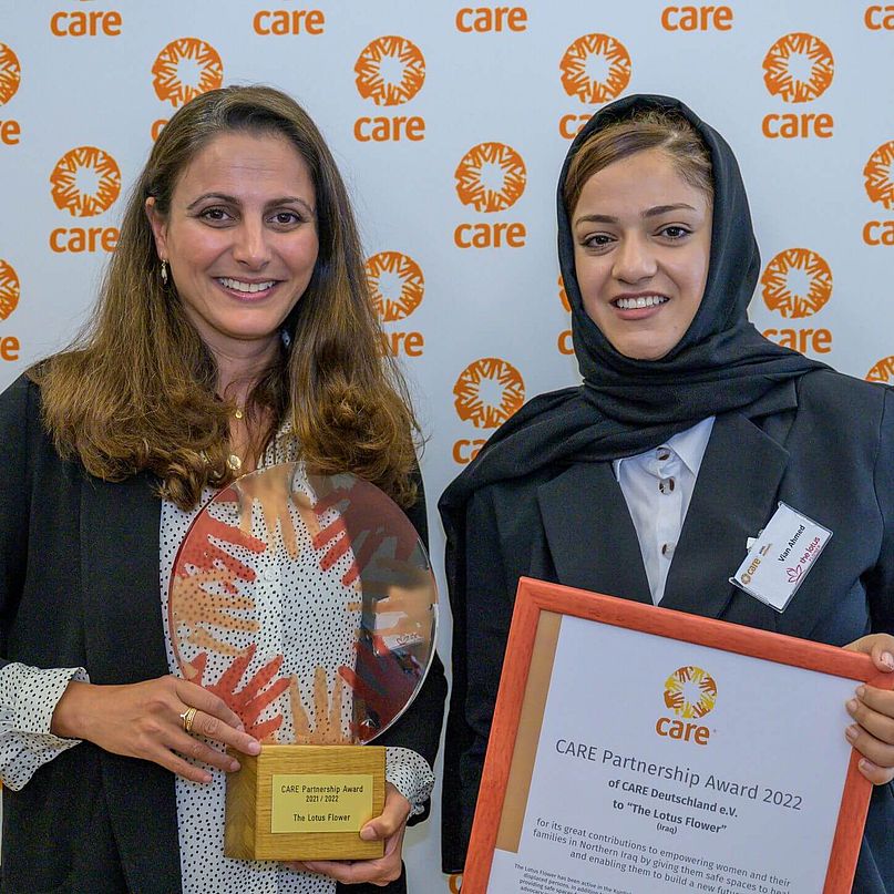 Irakische Organisation "The Lotus Flower" erhält CARE-Partnerschaftspreis.