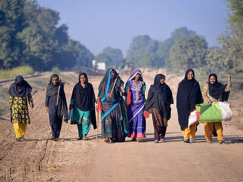 Eine Gruppe von Frauen in Pakistan