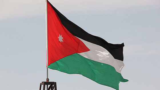 Die jordanische Flagge.