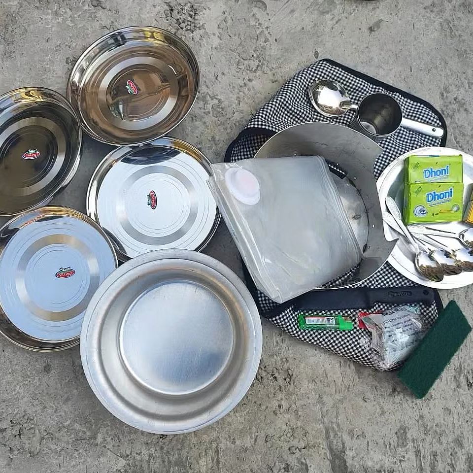 CARE-Paket-Kochutensilien Kochutensilien aus dem modernen CARE-Paket