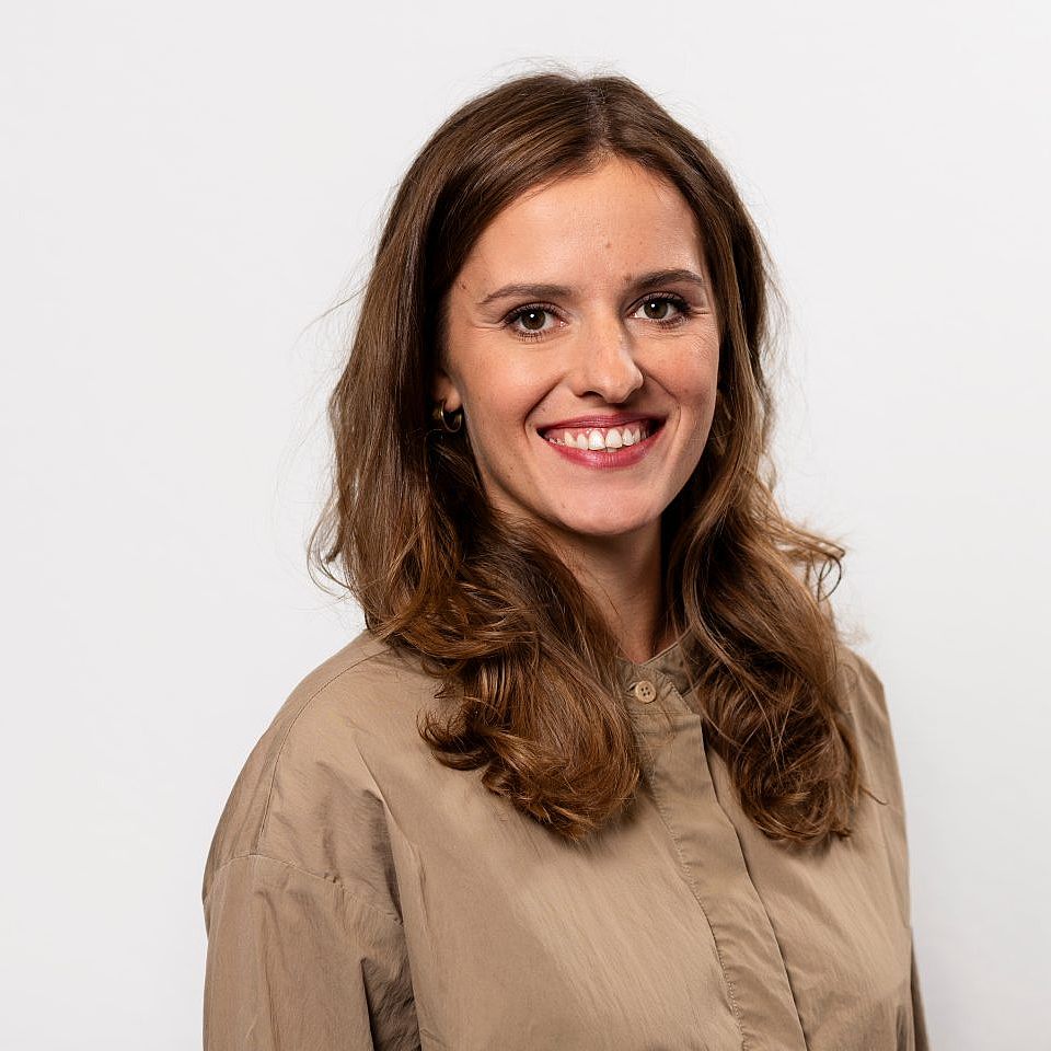 Portraitfoto Jackie Paloma Paul - Team Unternehmenskooperationen Portraitfoto Jackie Paloma Paul - Team Unternehmenskooperationen