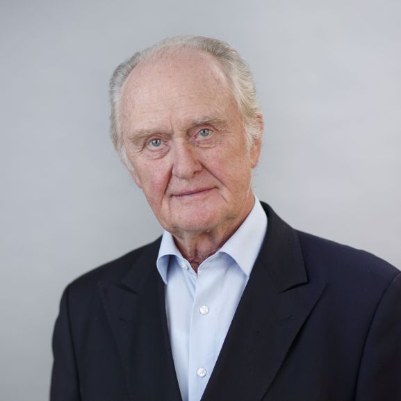 care-deutschland-portraitfoto-herribert-scharrenbroich Portraitfoto von Herribert Scharrenbroich.